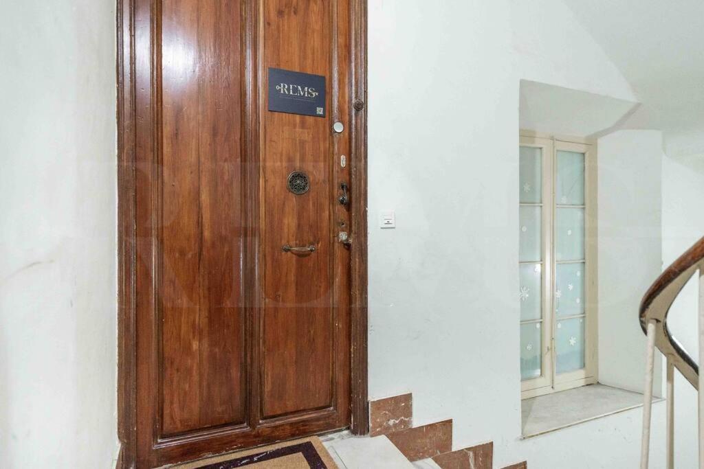 Luxurious In Center With Parking By Rems Appartement *