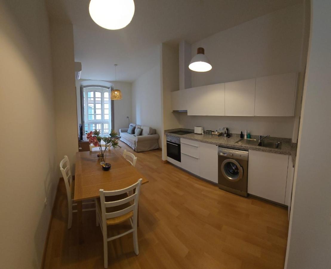 Nino De Guevara's Andalusian Charm: The Essence Of City Center Apartamento *