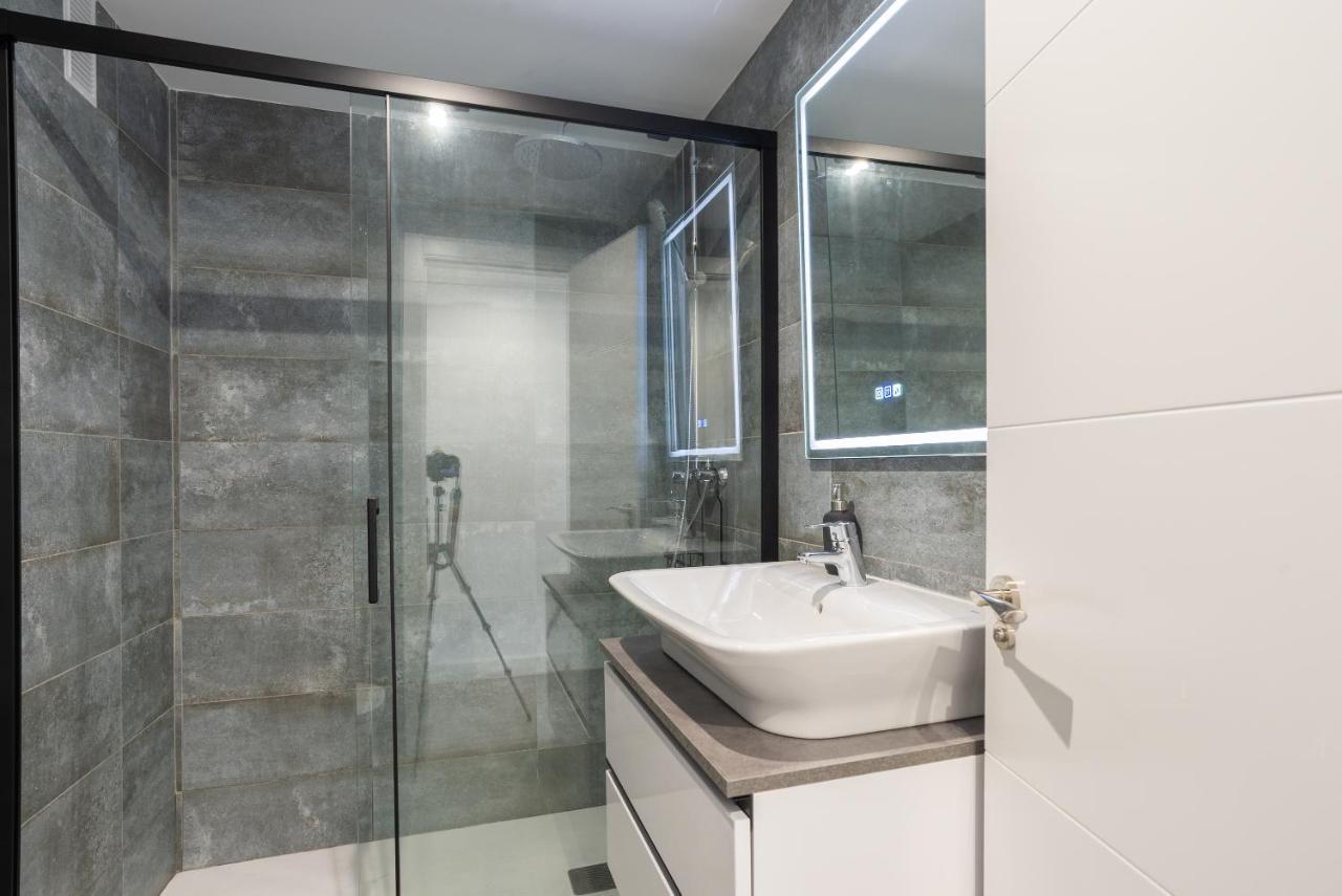 Modern Near Huelin & Free Parking Apartment