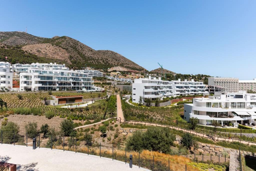 Luxury - Higueron West Apartamento