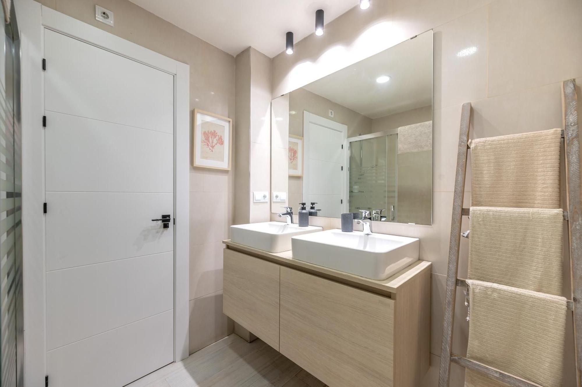 Victoria 16 Premium By Nagoa Homes Apartamento
