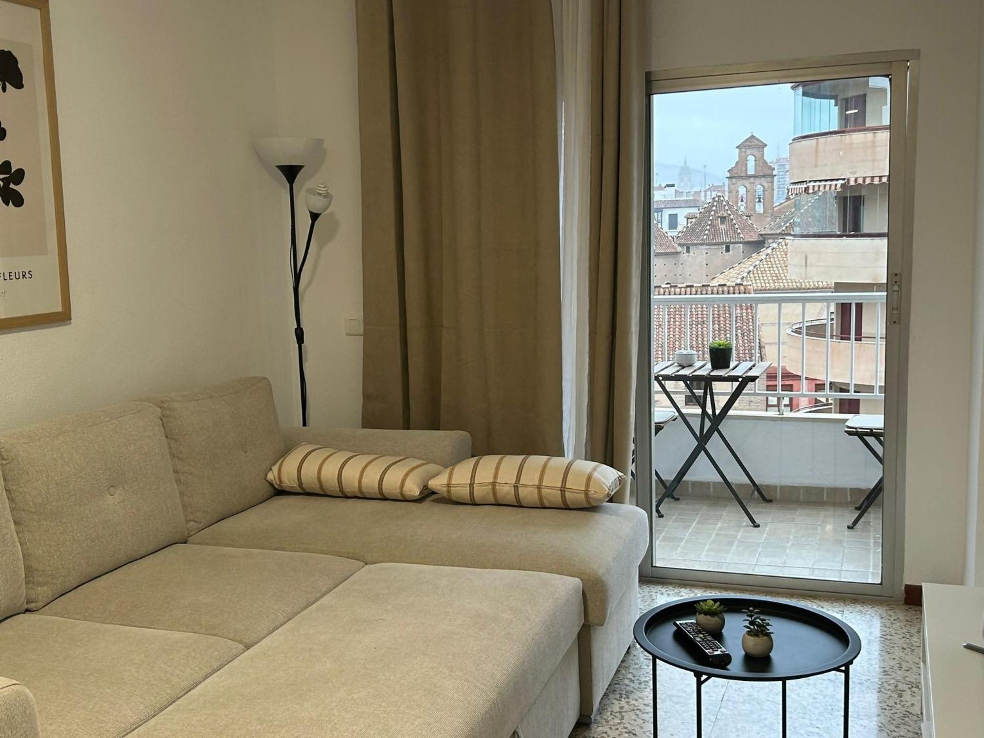 Vialia Piso Centrico Wifi Maria Zambrano Andra