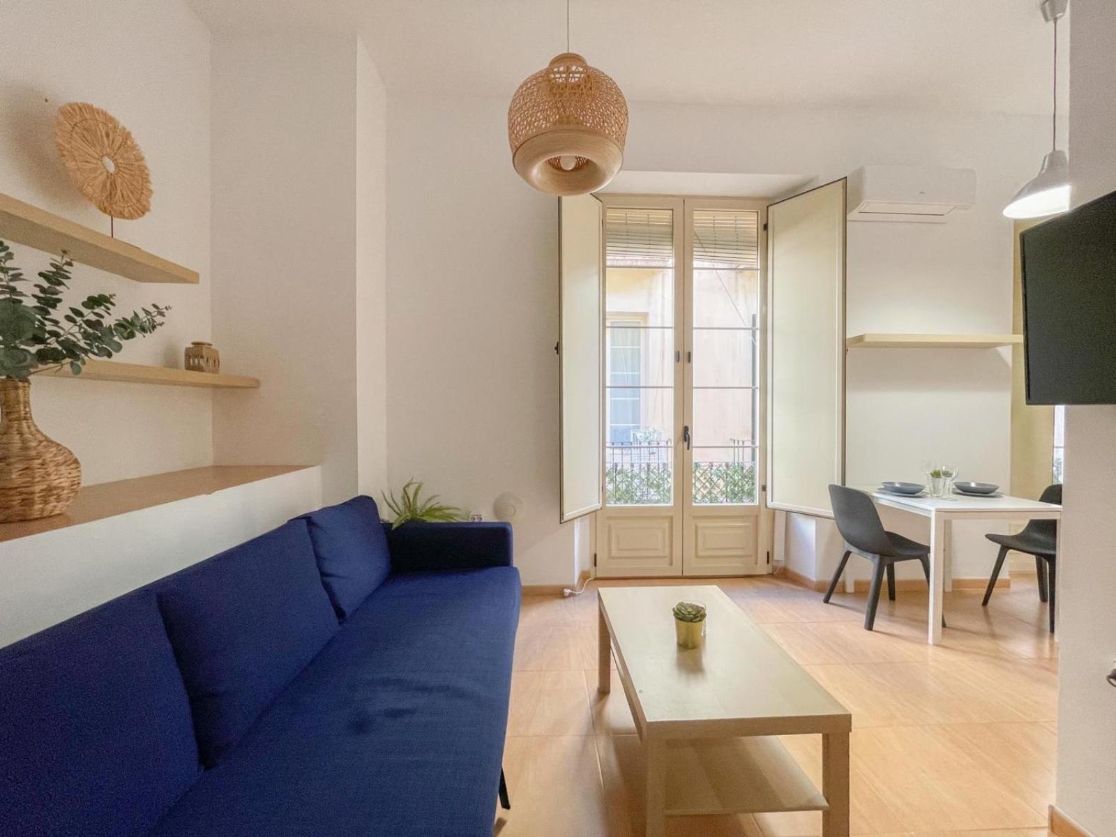 Plz De La Merced Solera By Life In Apartamento Málaga