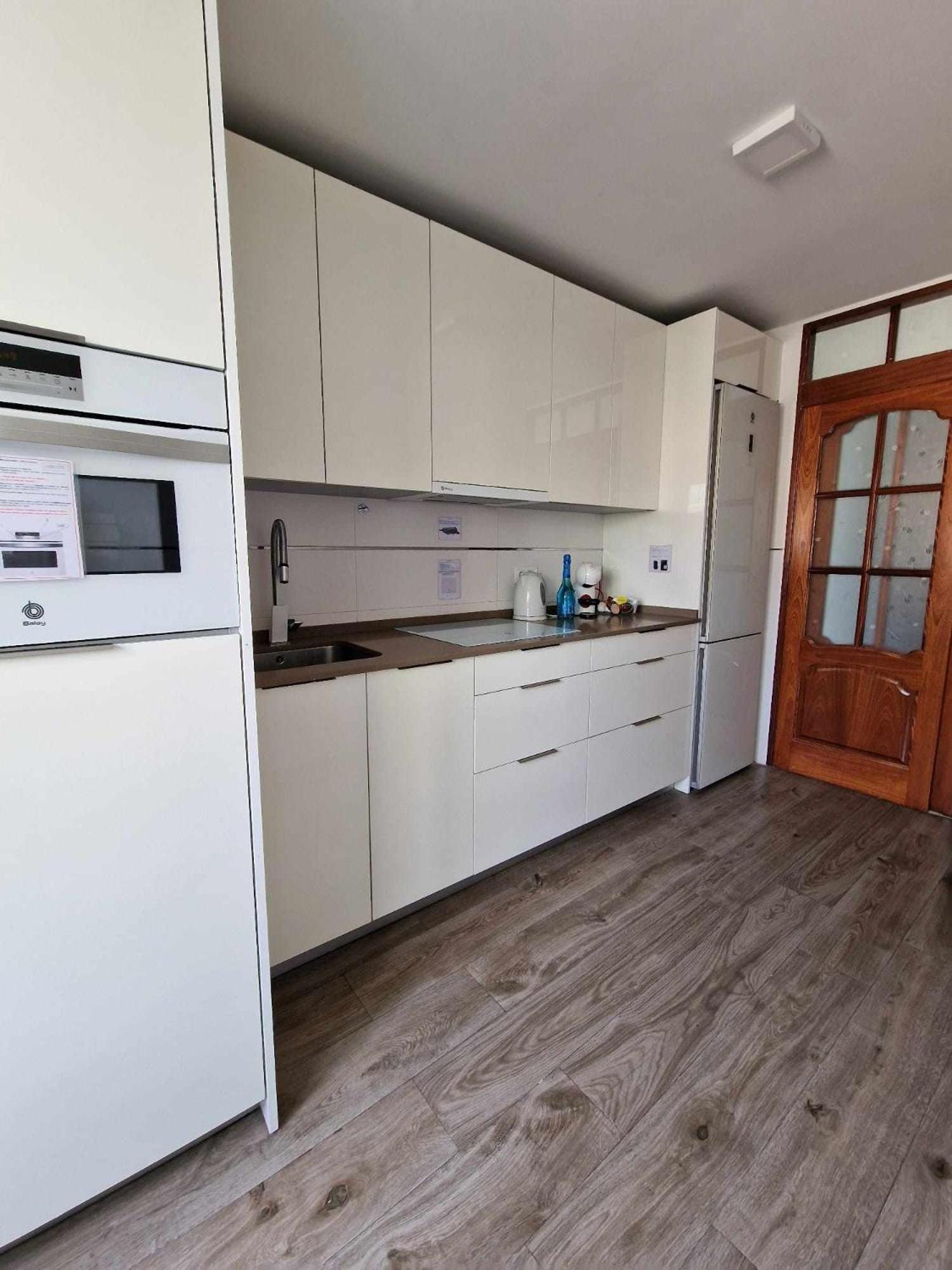 2 2 Baths Y Parking Cathedral