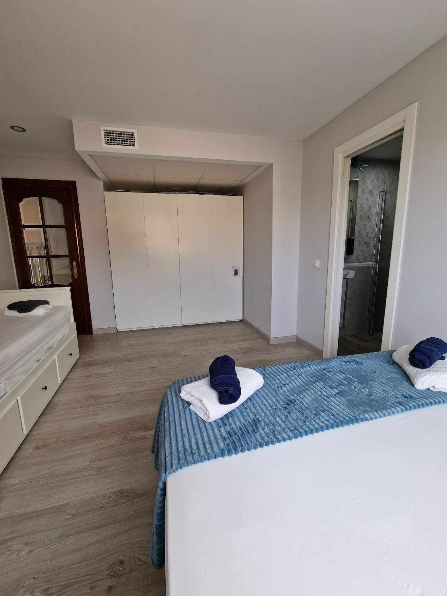 2 2 Baths Y Parking Cathedral