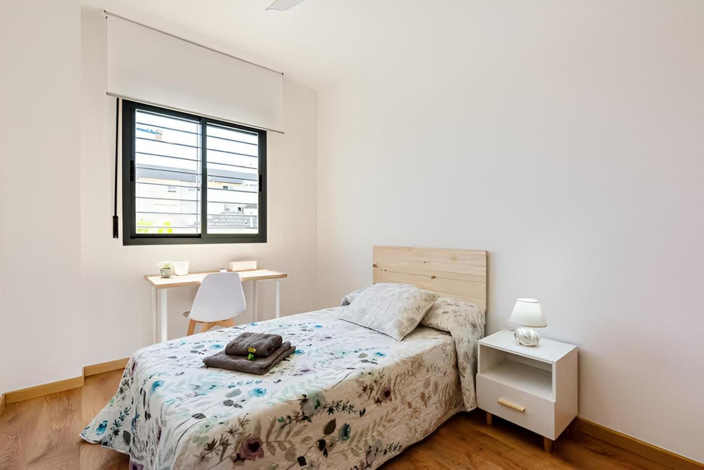 Ven Descansa Y Conoce Málaga
