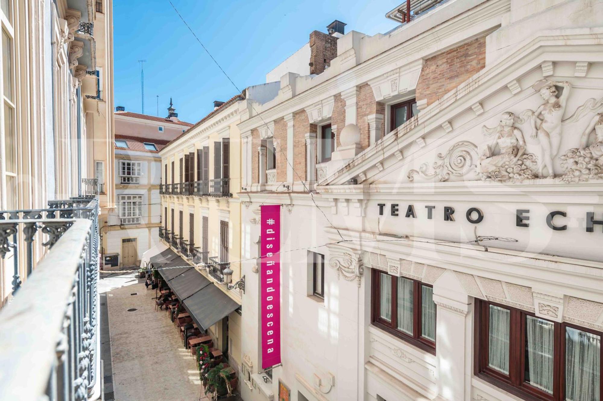 Inviting In Historic Center By Rems