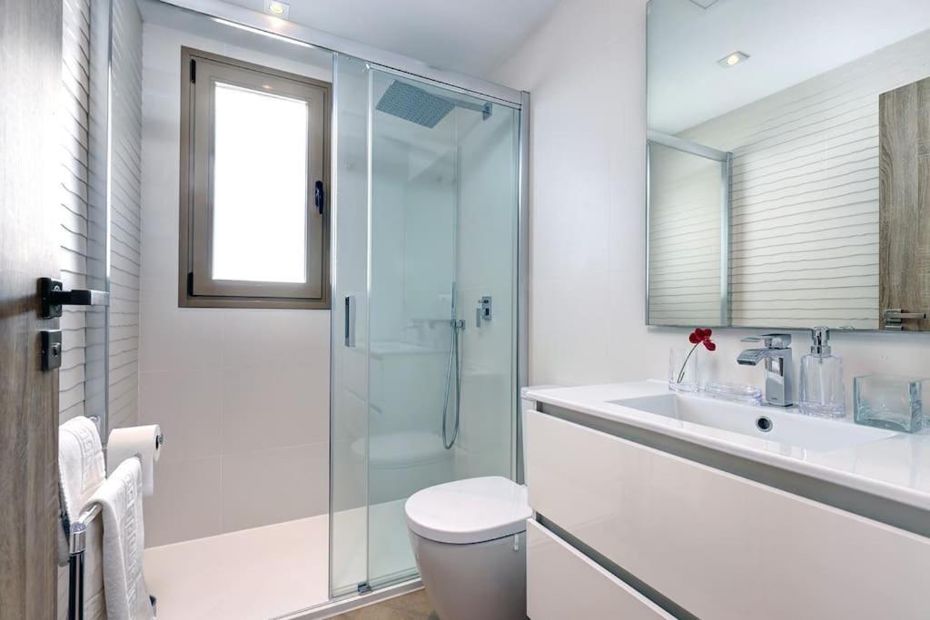 007 Modern 3 Bed Frontline Golf Townhouse In La Cala Golf With Mountain Views Holiday home *