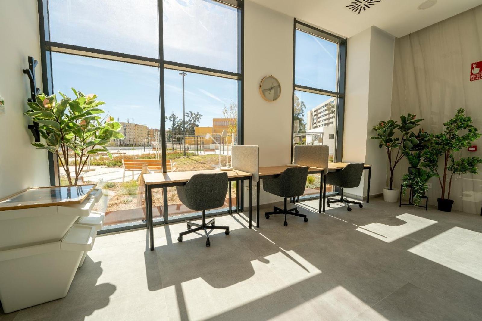 Semesterbostad Skyline 4 Pool & Parking Free