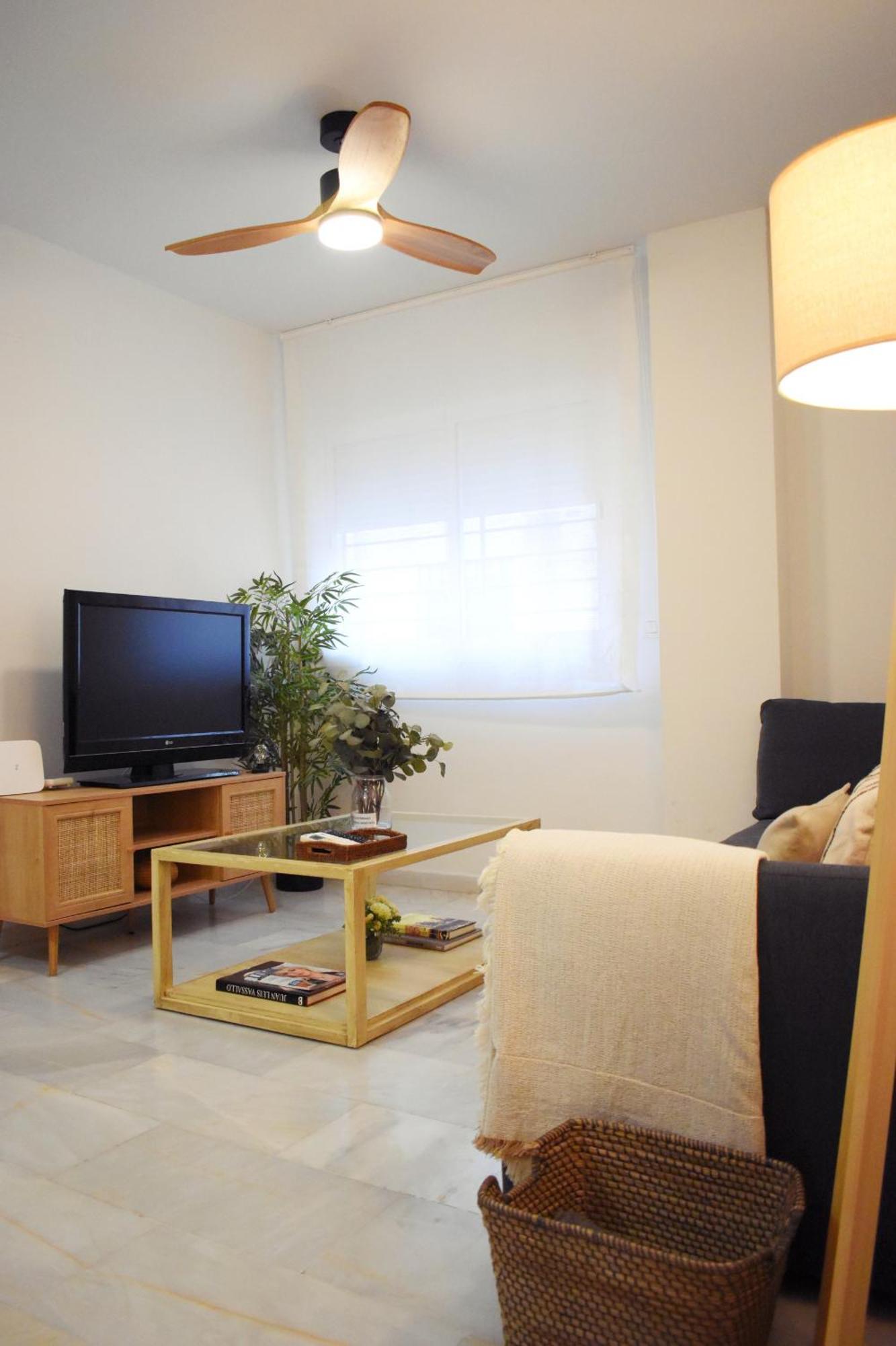 Precioso En El Centro De Apartamento