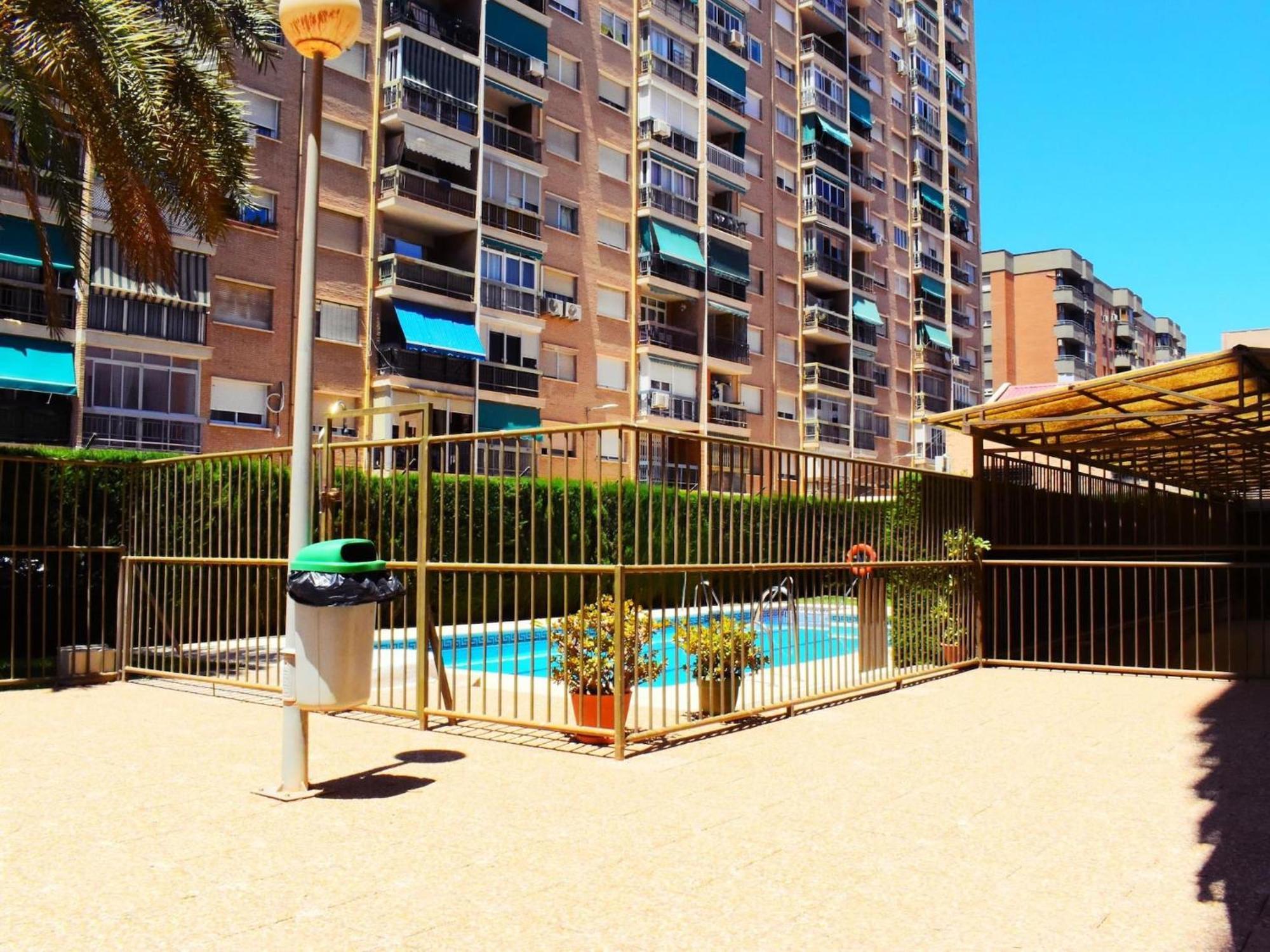 Amplio Y Luminoso Cerca Del Centro Y La Playa Con Piscina Y Parking Privado Appartement