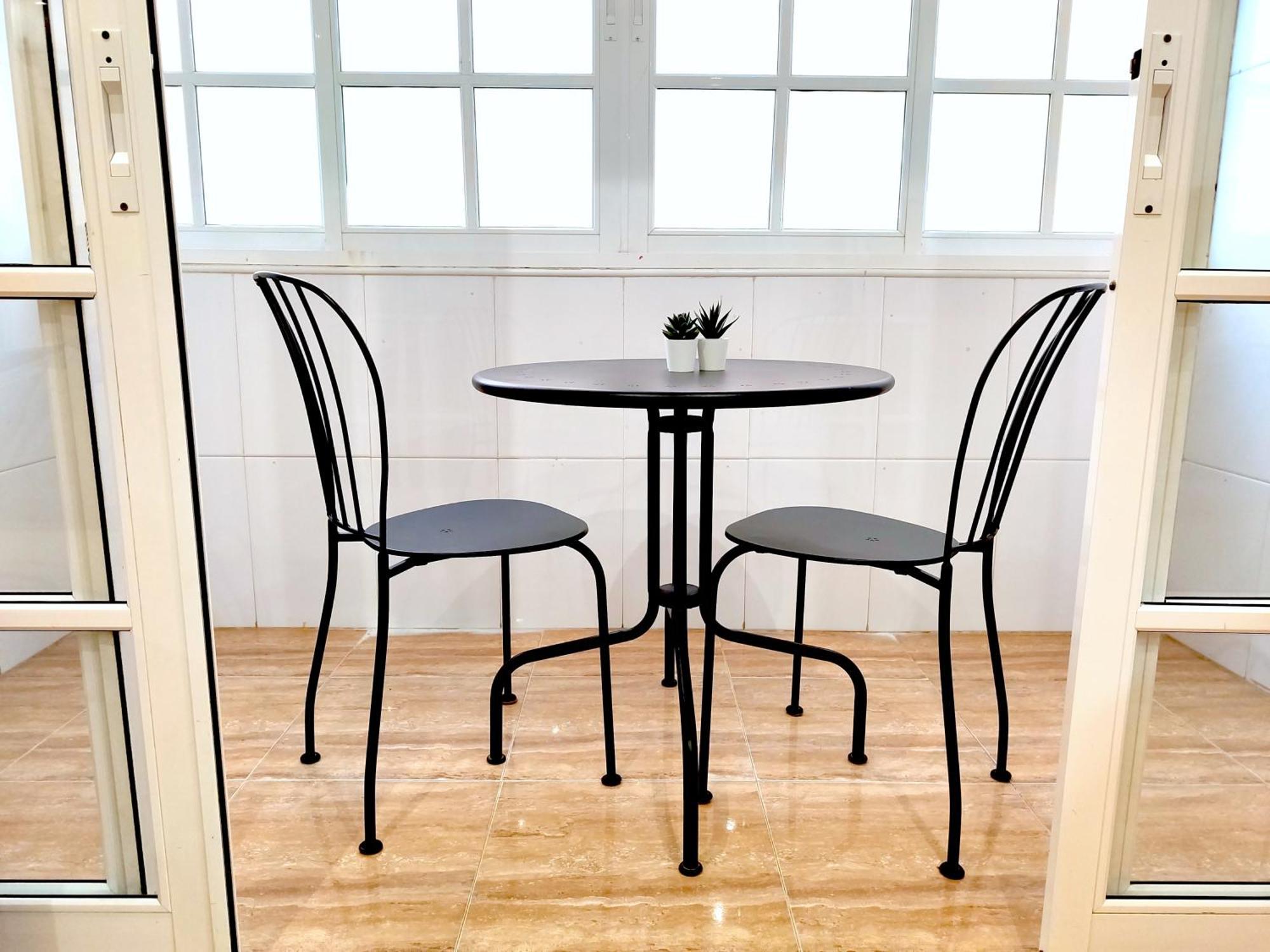 D4: Design & Relax In The Appartement