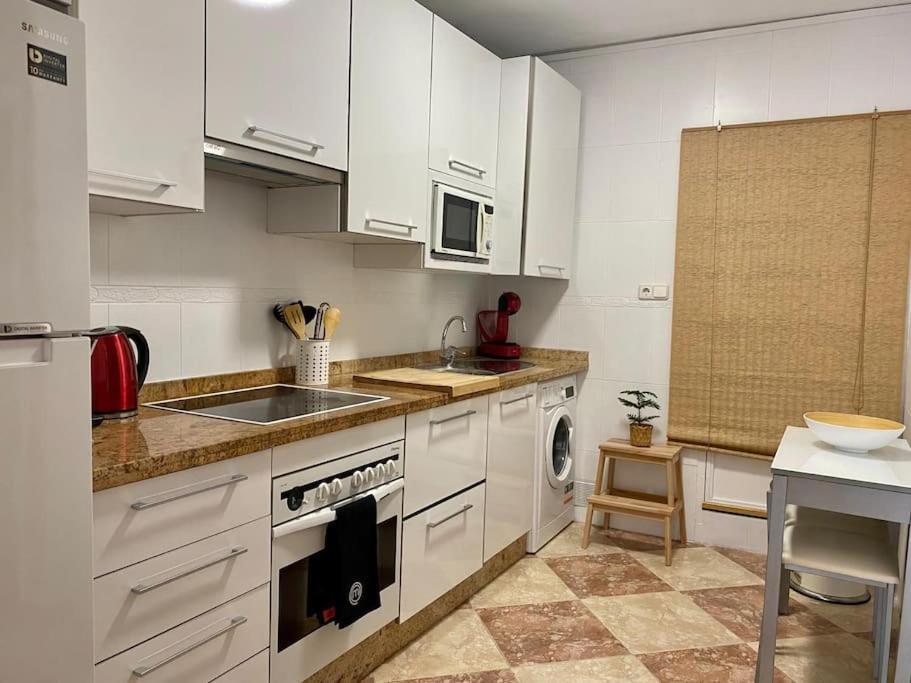Casa Encantadora Y Confortable En Malaga. Ferienhaus