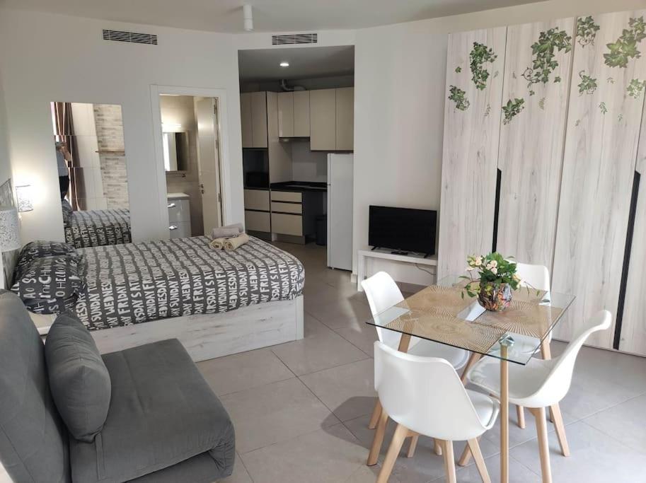 Nuevo Estudio Con Parking Gratis * Málaga