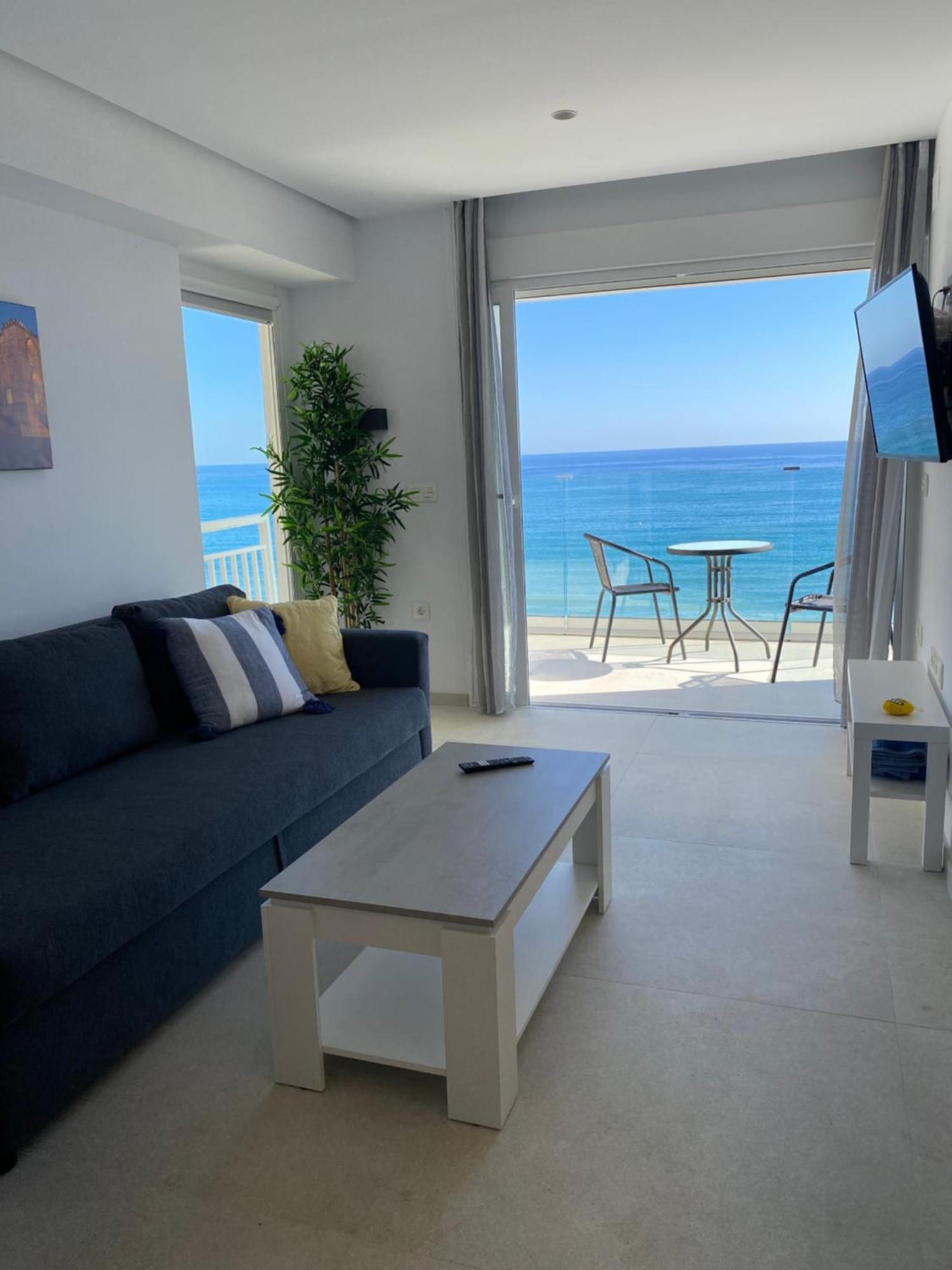 Apartamento Playa Malagueta Vistas Frontal Al Mar Con Dos Málaga