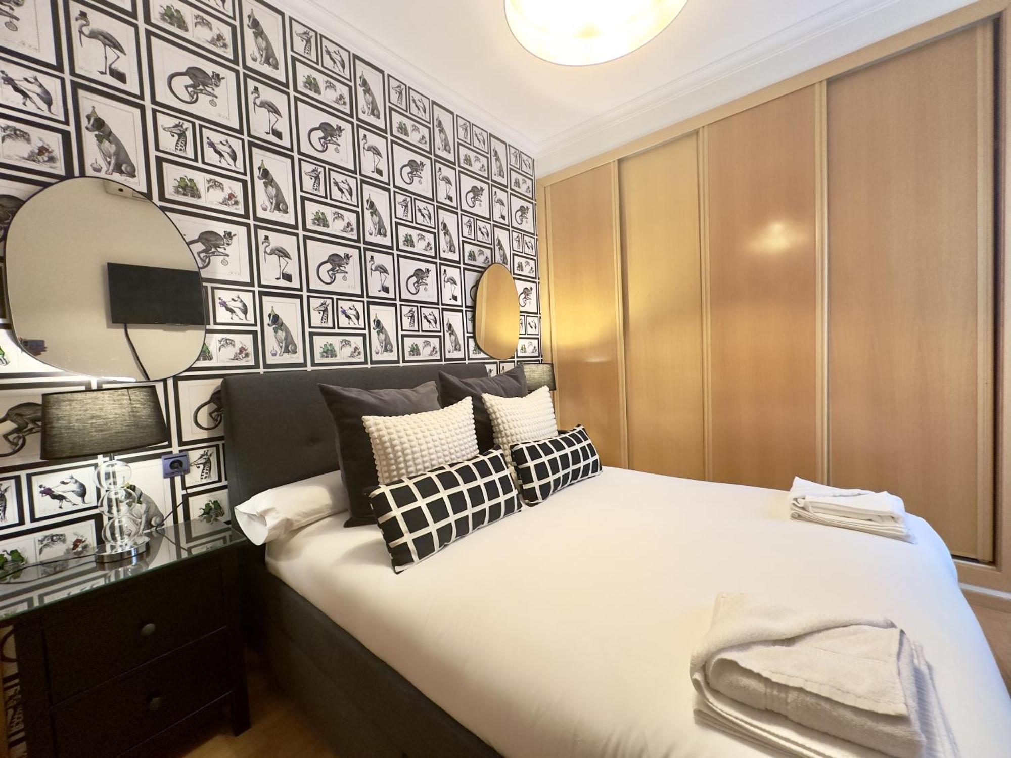 Urbe10 Plaza De Uncibay 3 Bedrooms Apatment Málaga