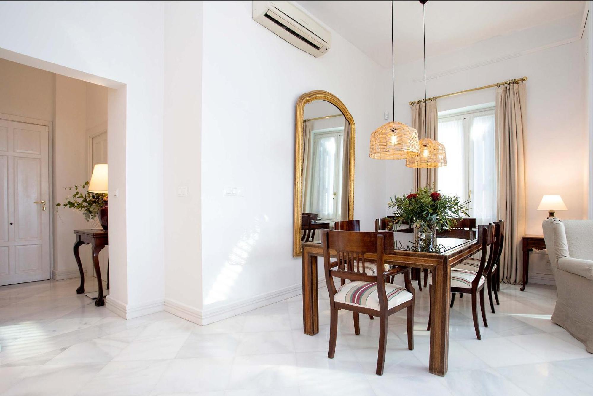 Genteel Paseo Maritimo Malaga