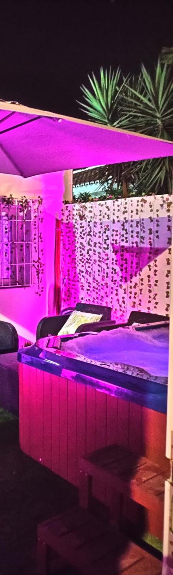 Chic Jacuzzi Y Playa Apartment