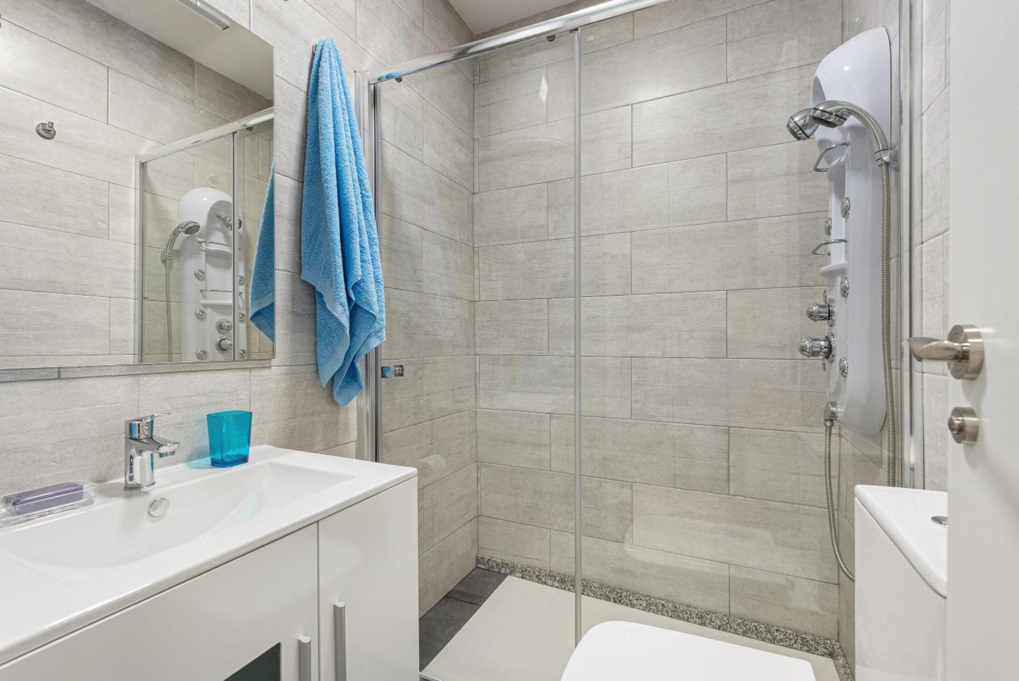 Estudios Larios 9 Apartment