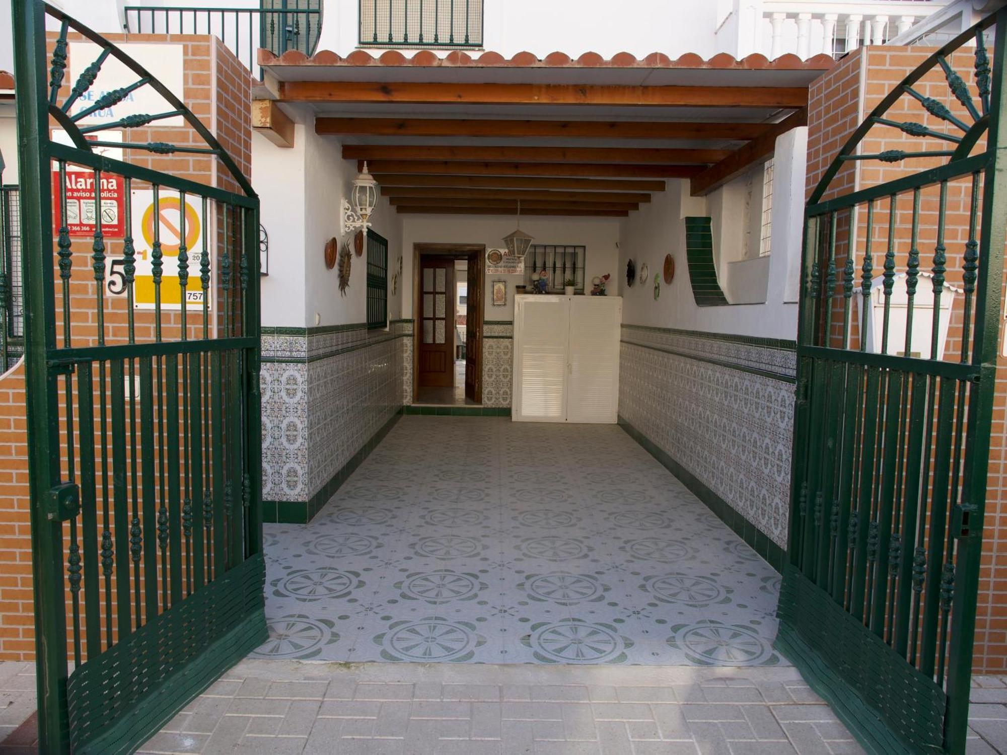 En Malaga, Torremolinos, Cerca De La Playa Feriehus