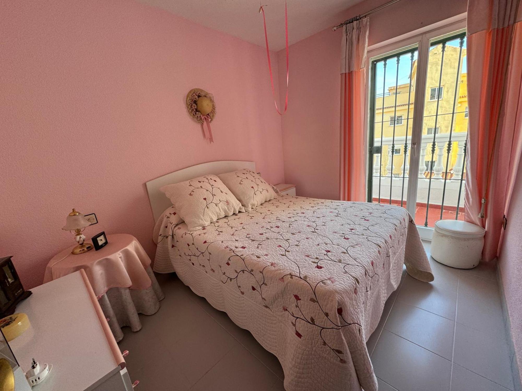 En Malaga, Torremolinos, Cerca De La Playa Feriehus
