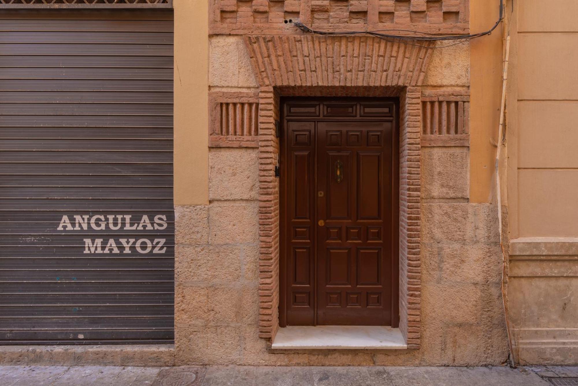 Feelathome Atarazanas Apartment *