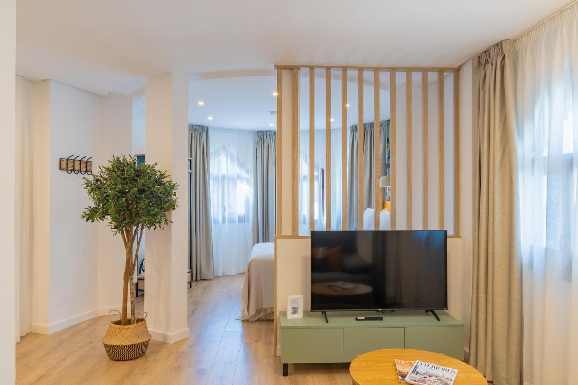 Feelathome Atarazanas Apartment