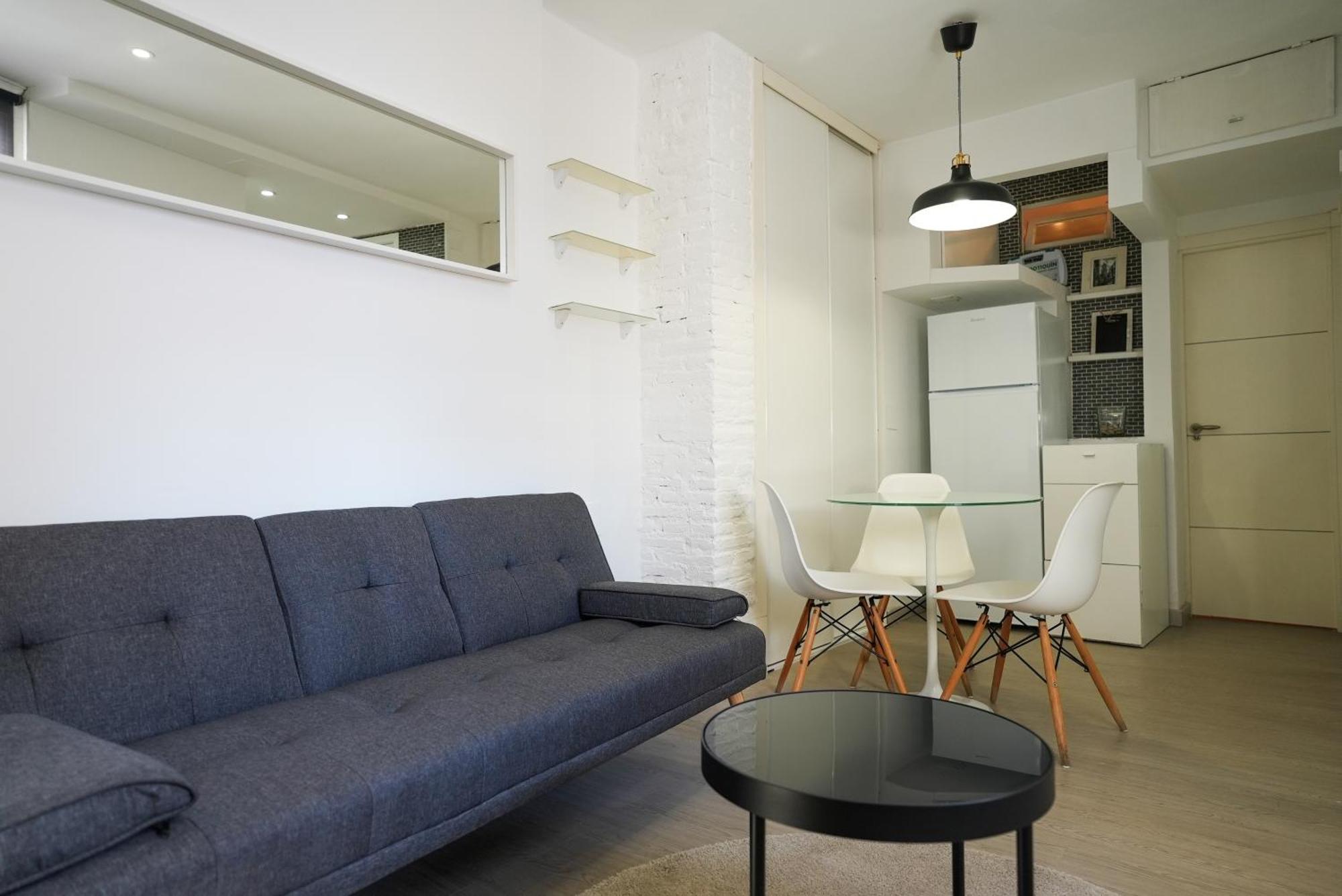 Excellent Location Centro Historico 2 Bed Flat *
