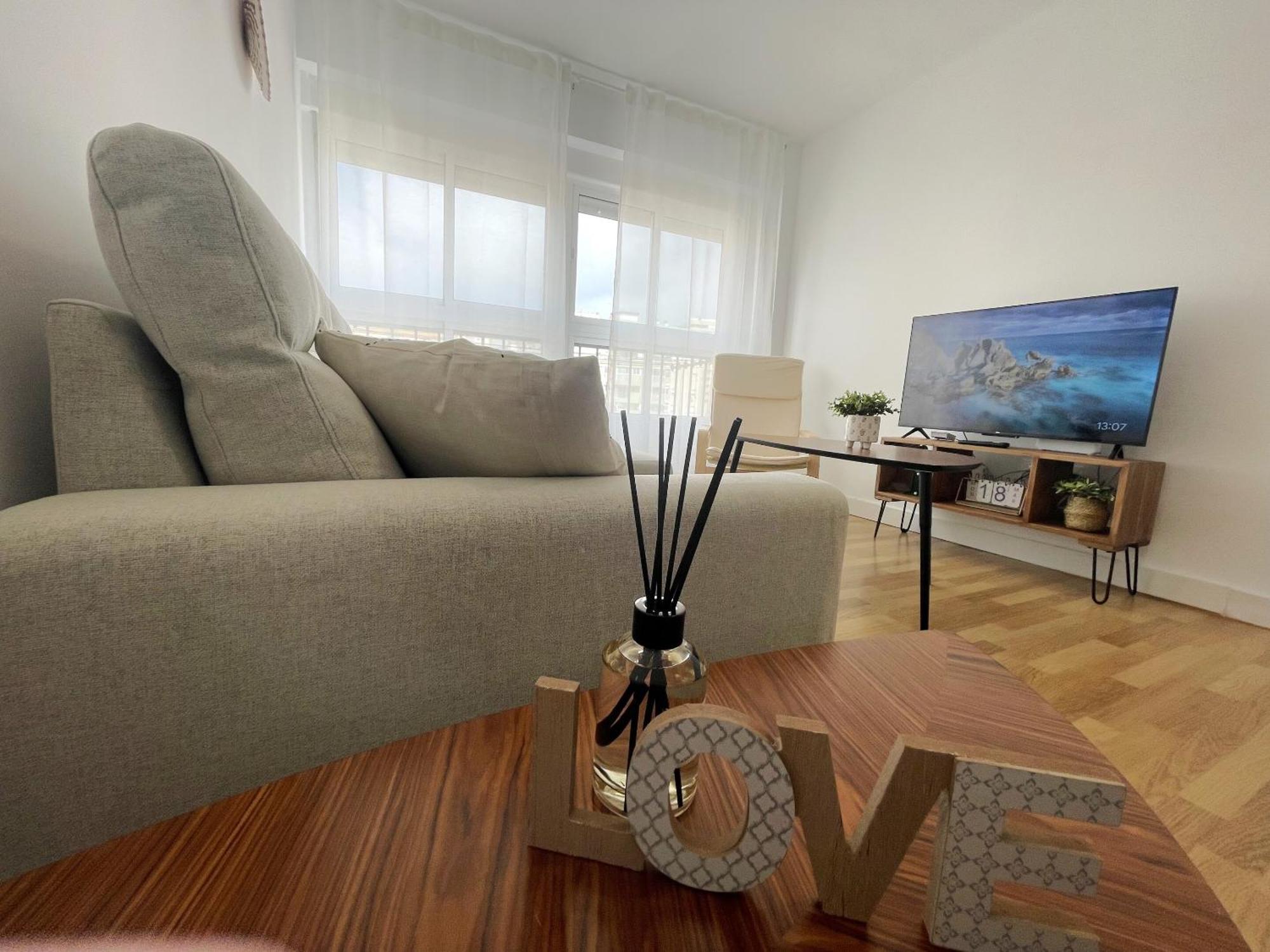 Calu Homes A 5 Minutos De La Estacion Del Tren Apartamento