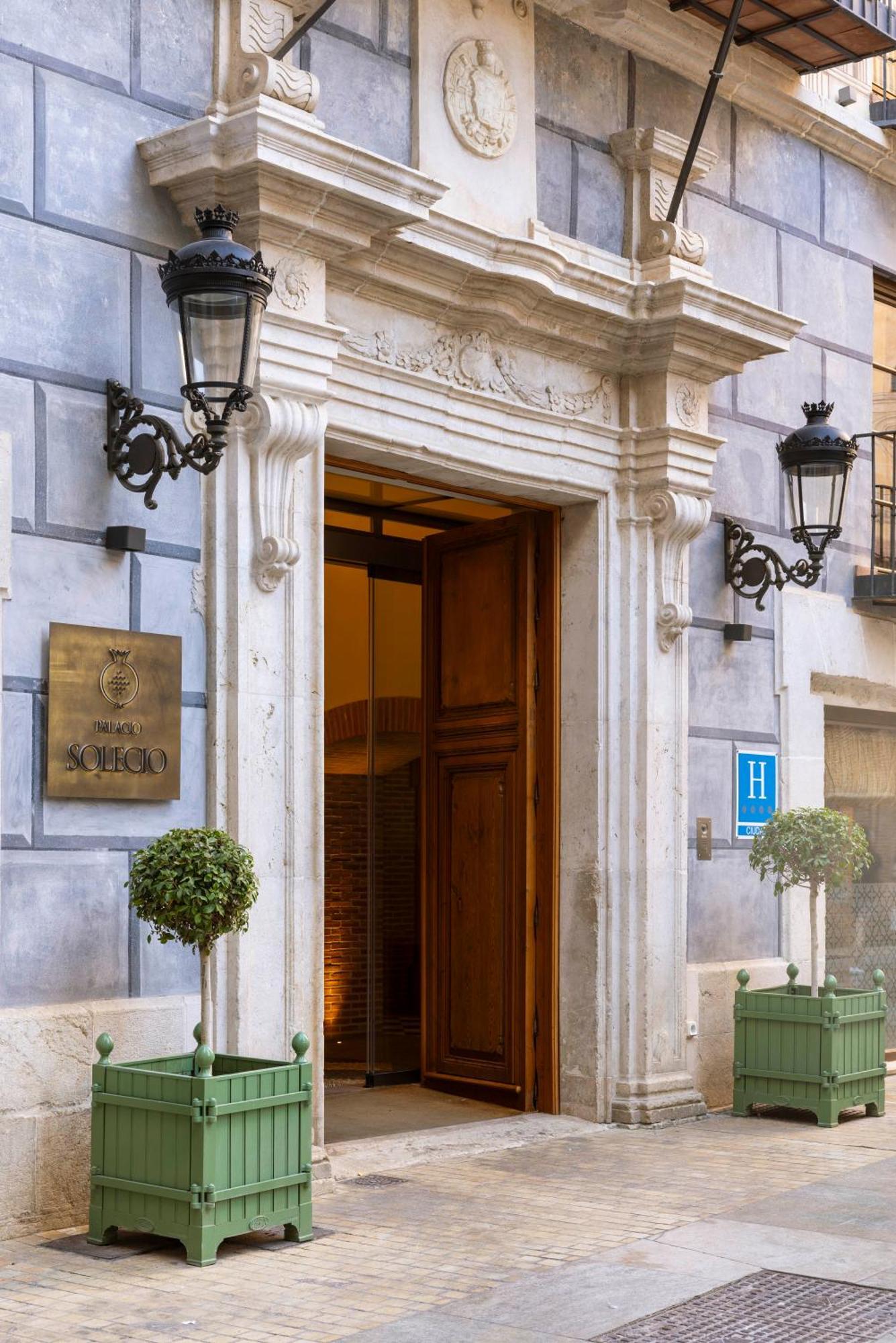 Palacio Solecio, A Small Luxury Of The World 4*