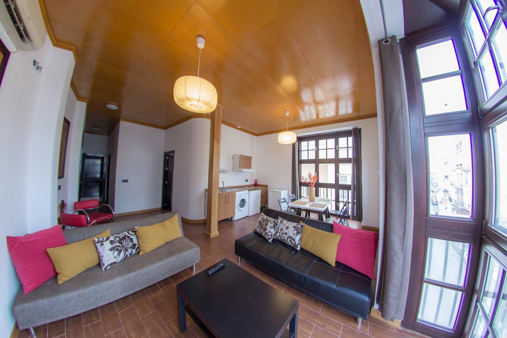 Galeria De Pintores Vivos Apartamento *