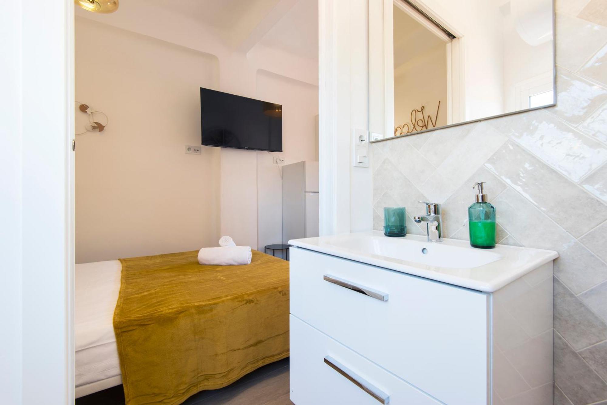 Tour Museums Constitucion Square Apartment Malaga