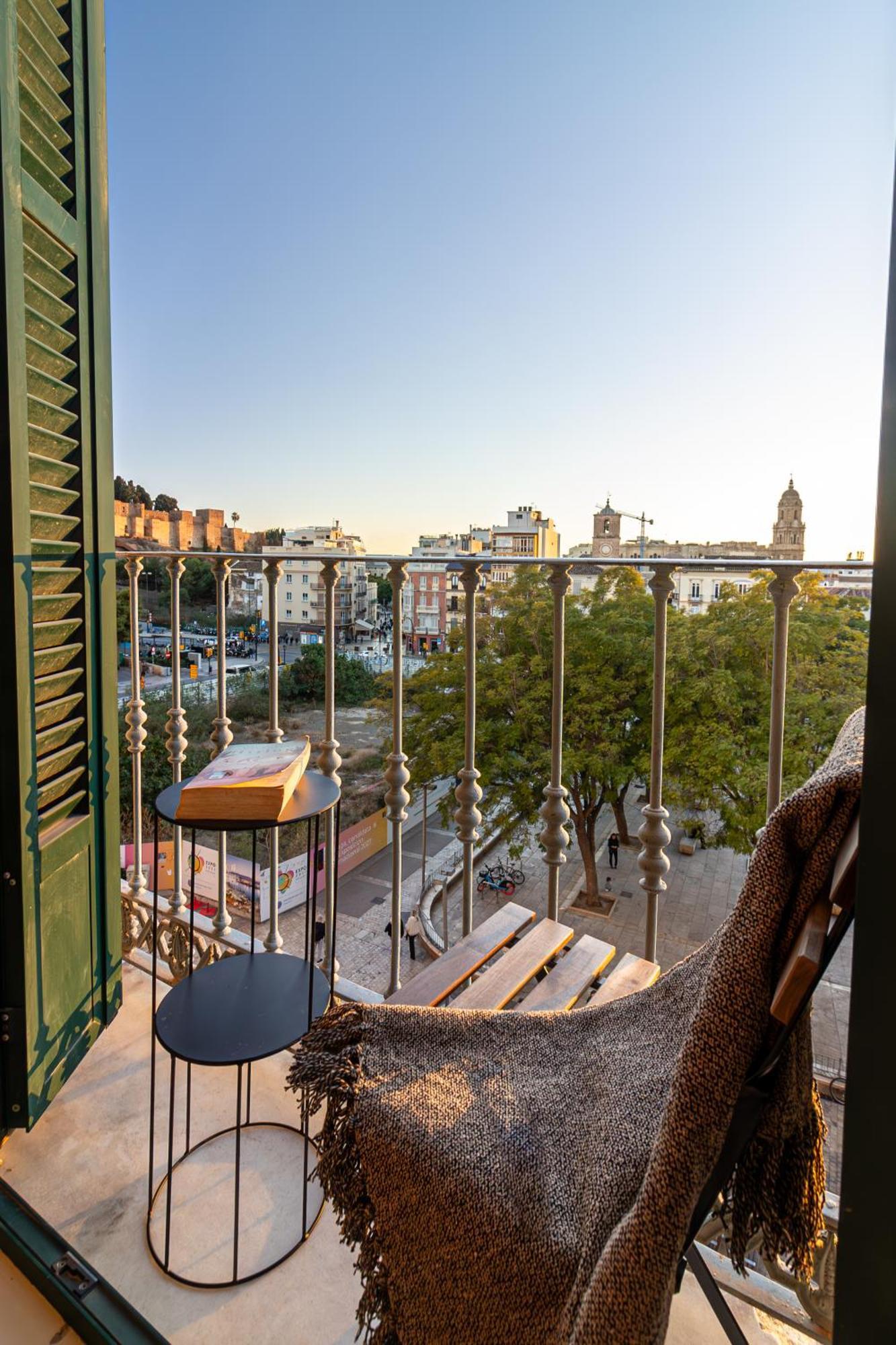 Center Flat Balcony At Picasso's Leilighet