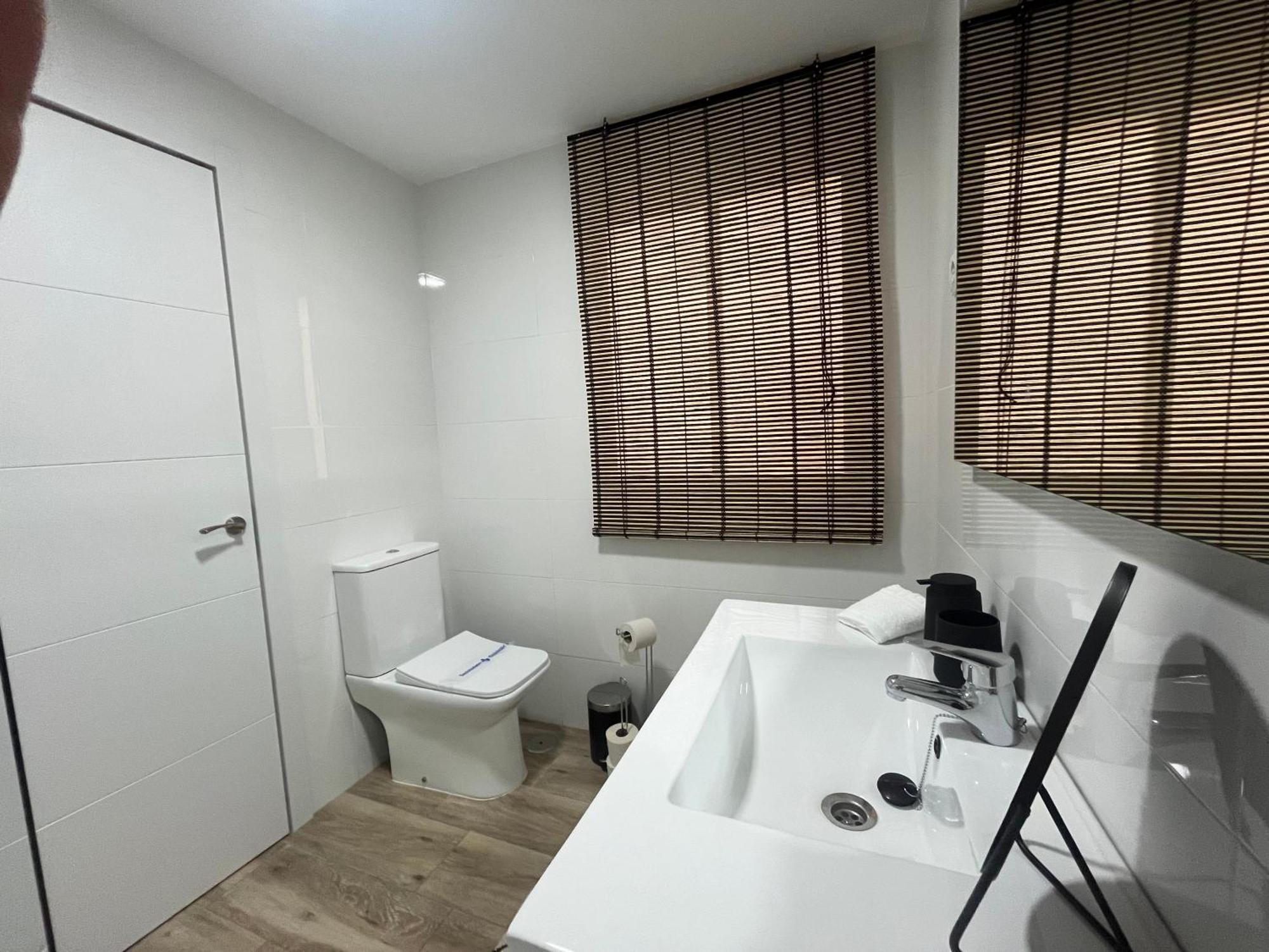 Rent4 Huelin Leilighet