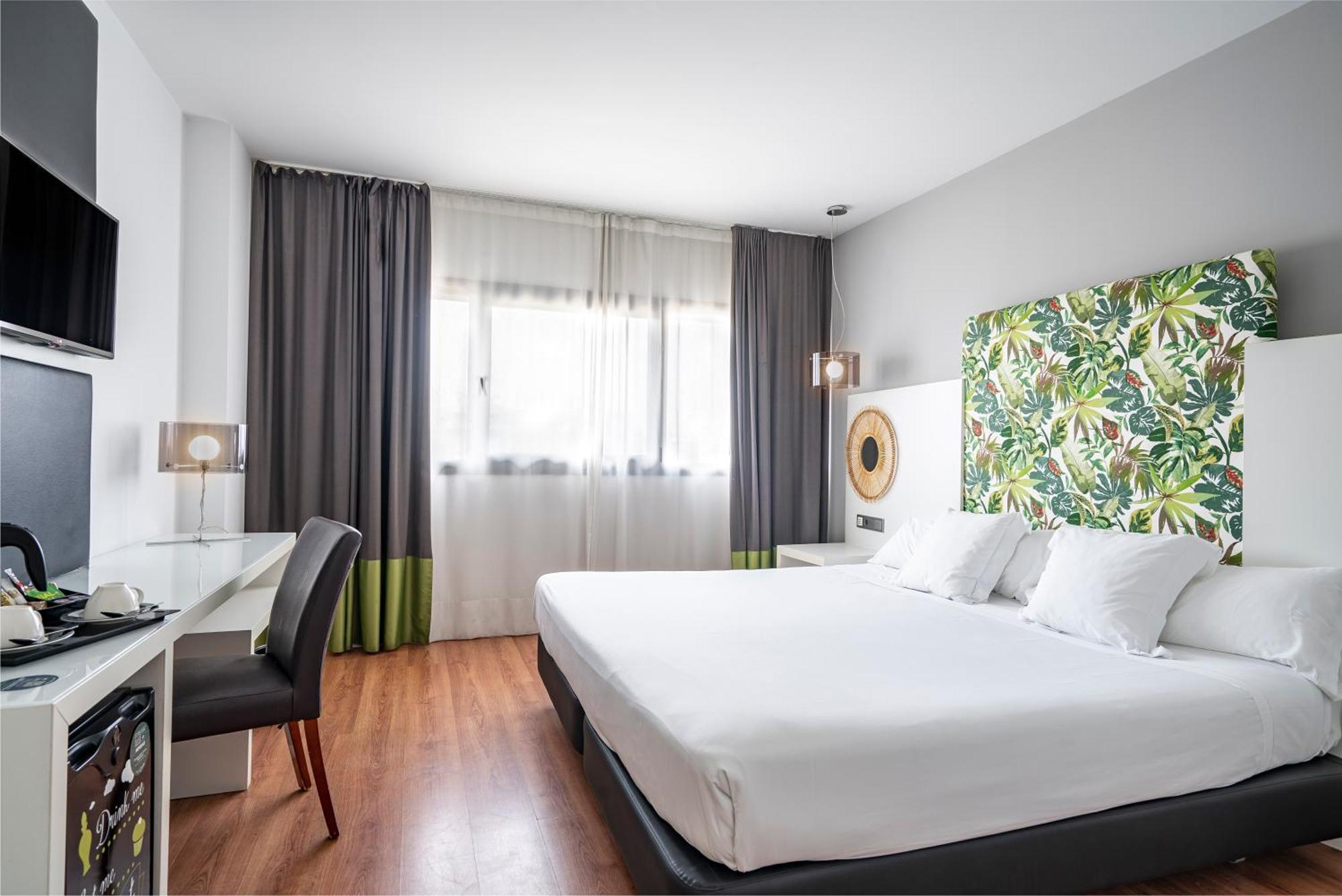 Catalonia Hotel 4*