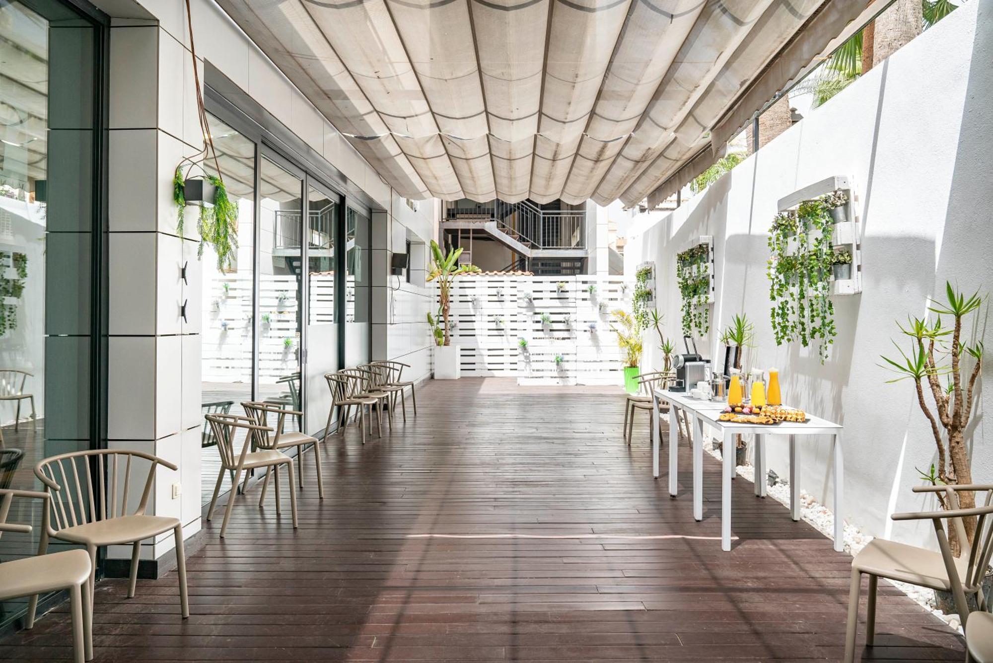Catalonia Hotel