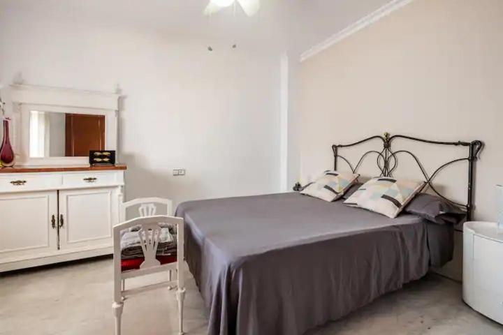 Apartamento Precioso Con Patio *