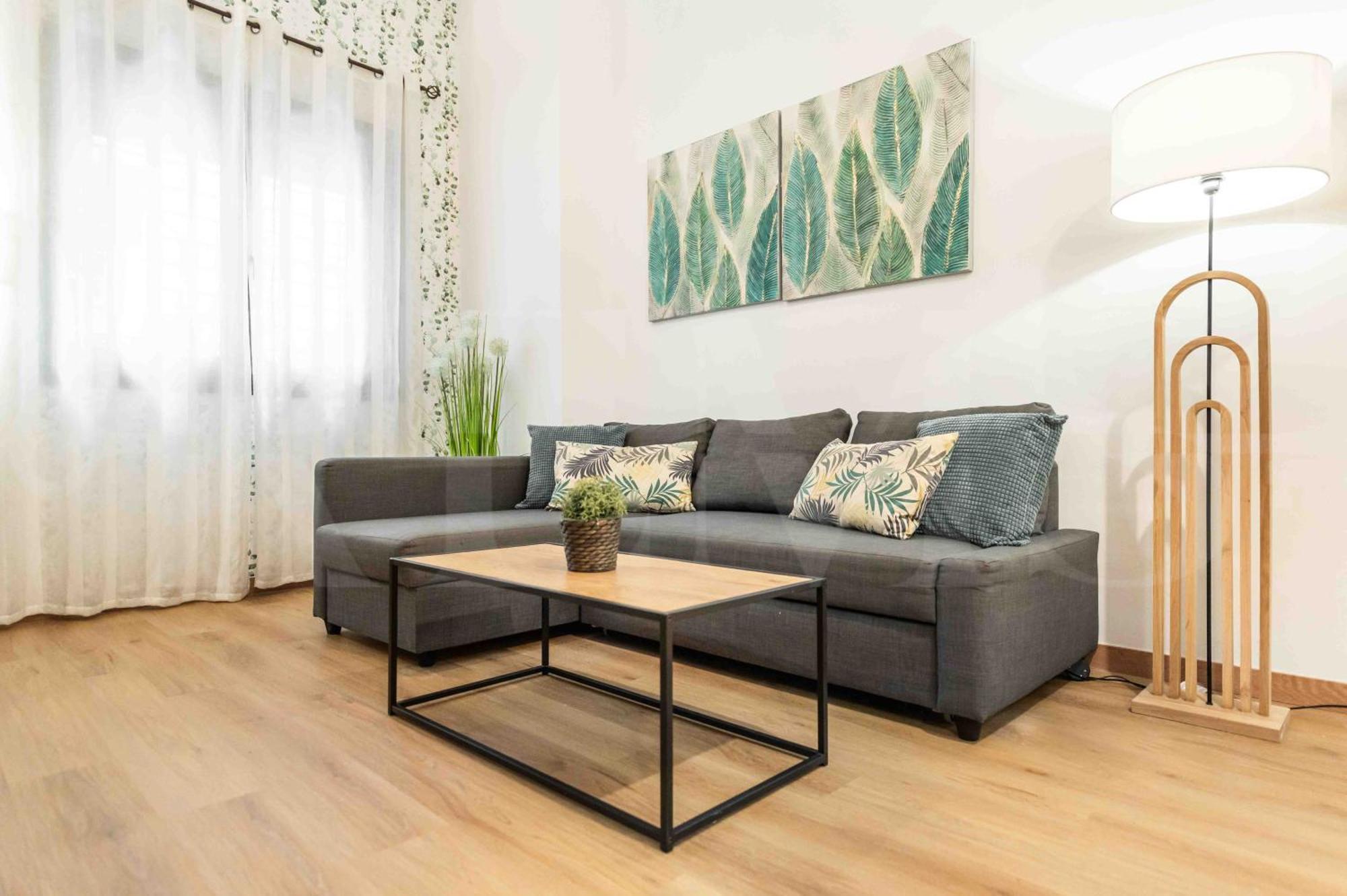 3br With Parking And Patio In The Center By Rems Málaga