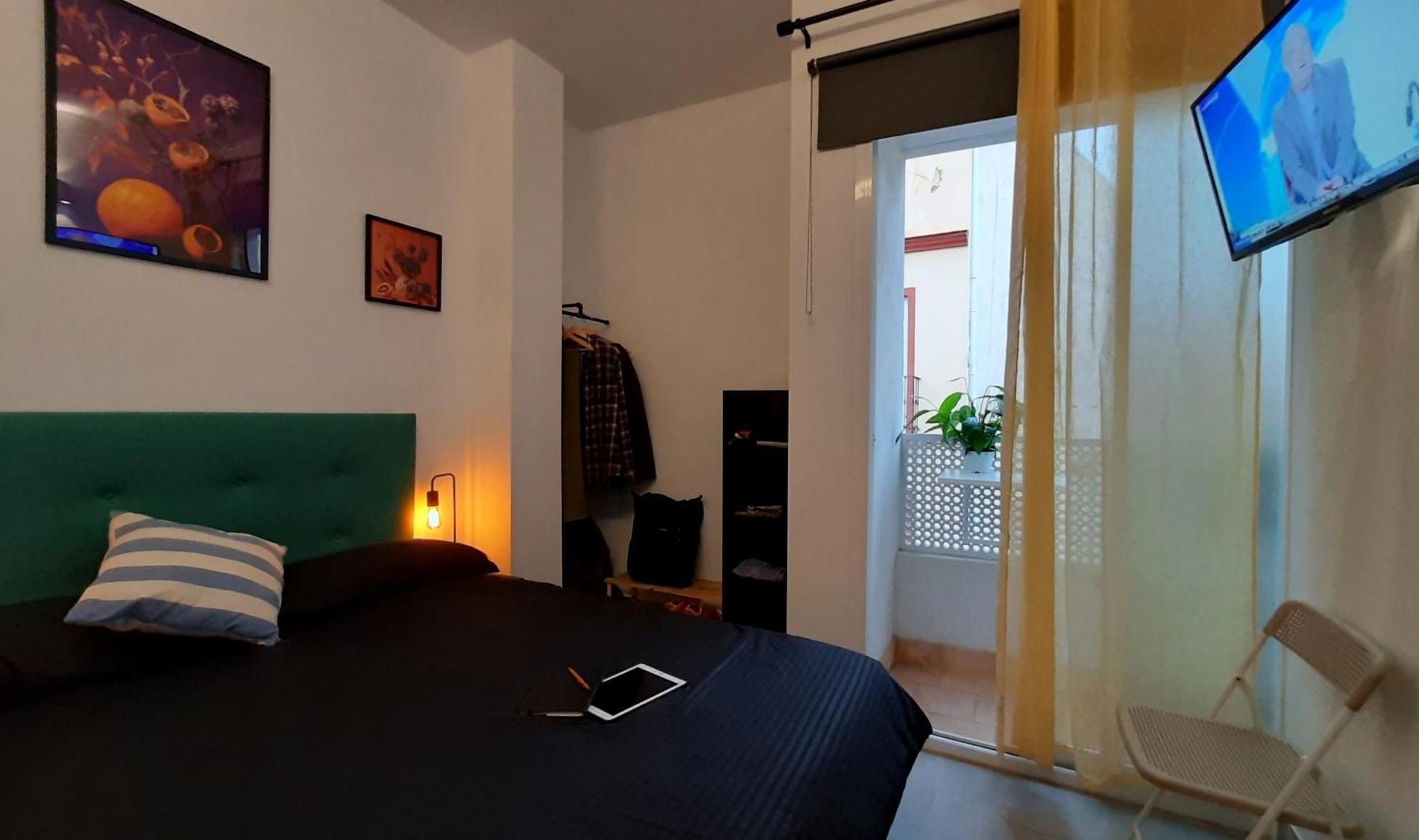With Two In The Center Of Appartement