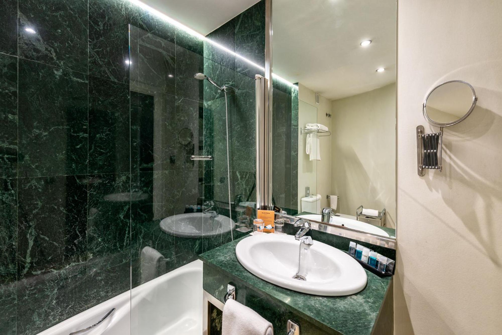 Mariposa Hotell 4*