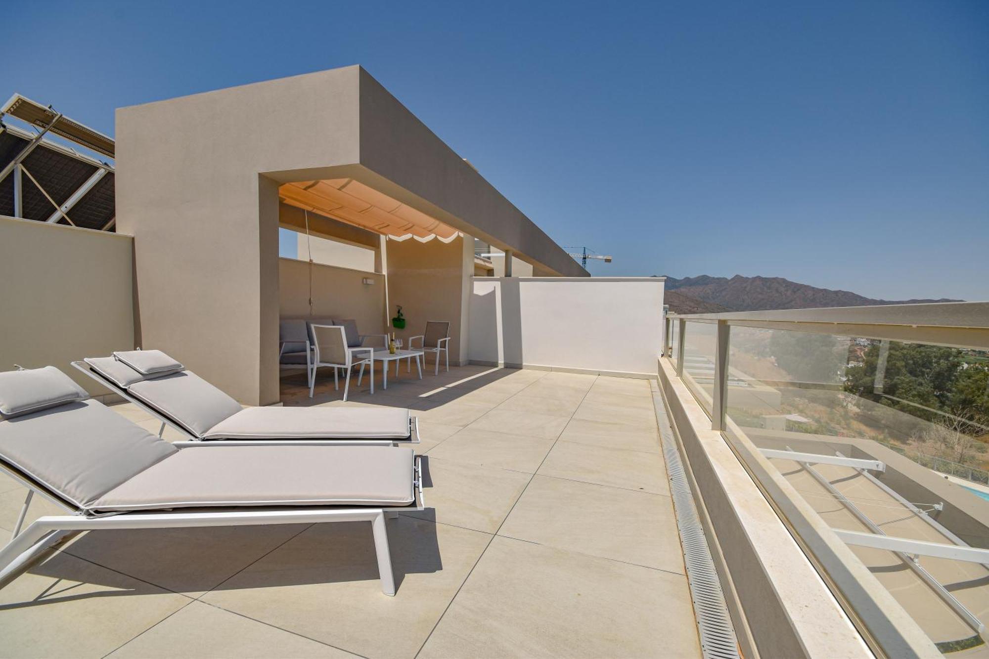 Modern Holiday With Incredible Sea Views In La Cala De Mijas Málaga