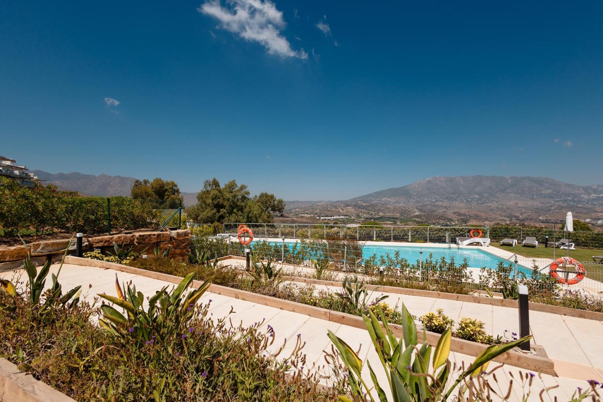 Modern Holiday With Incredible Sea Views In La Cala De Mijas *