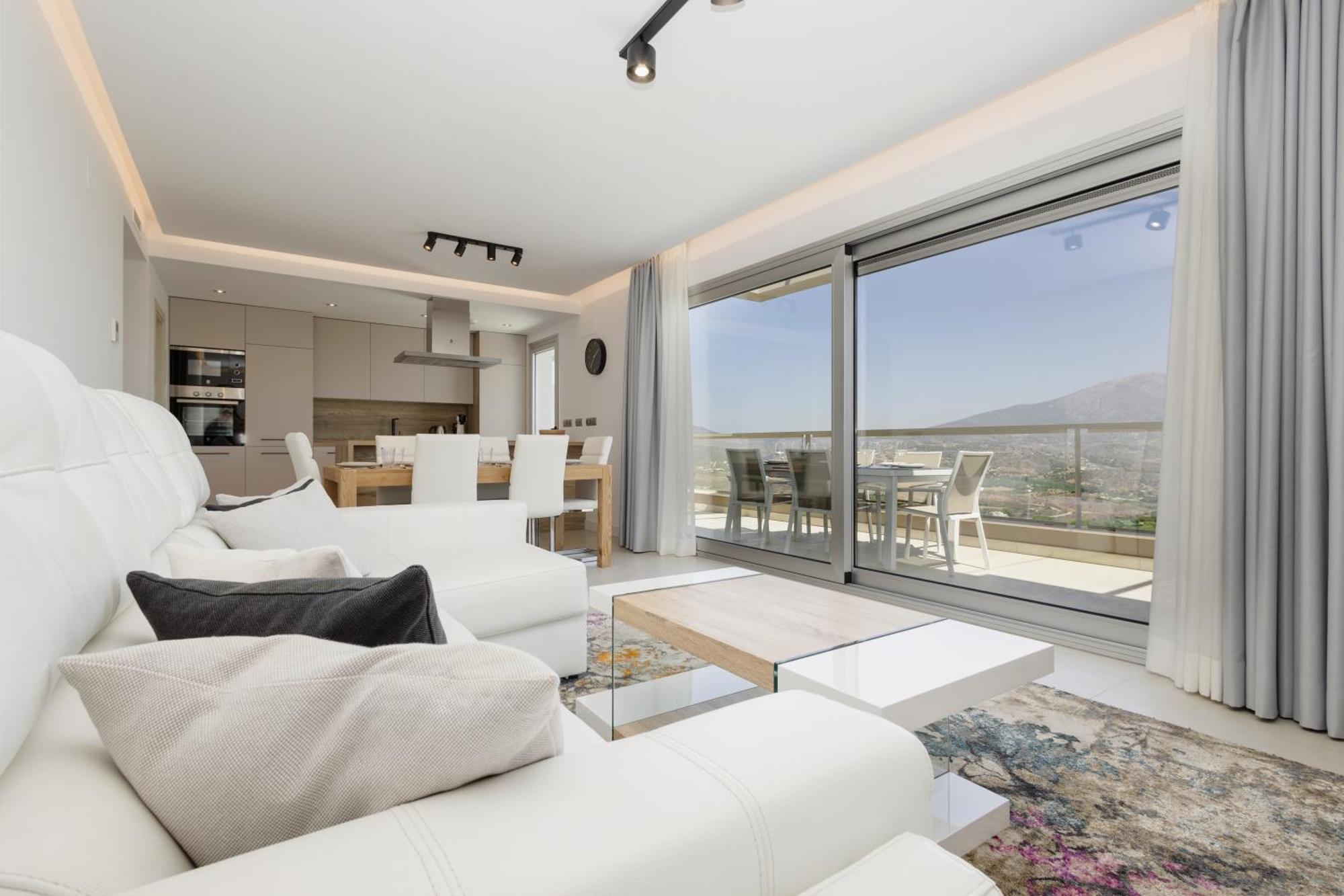 Modern Holiday With Incredible Sea Views In La Cala De Mijas *