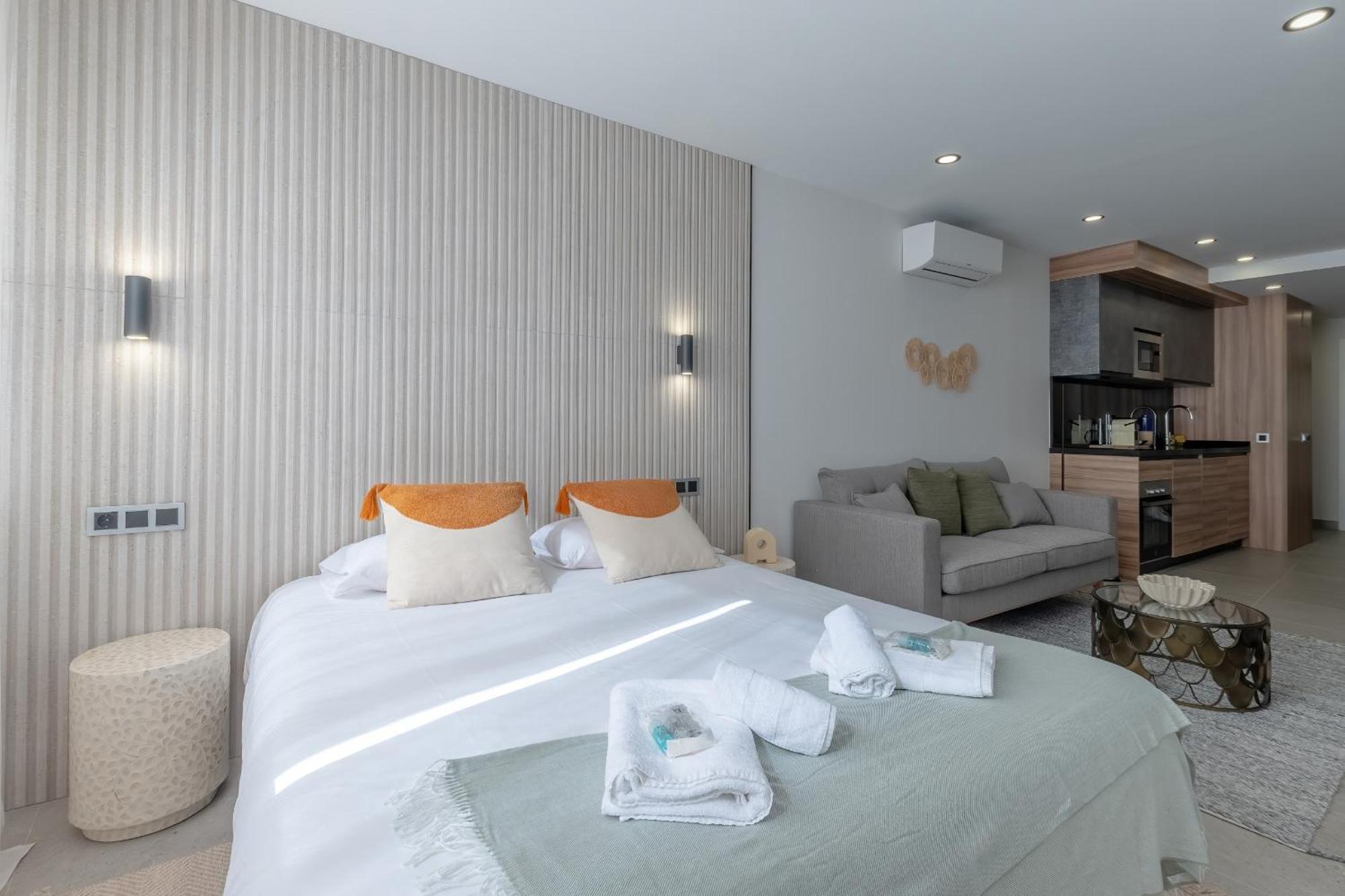 Apartment La Malagueta By Sharingco - Estudios Y Premium En Muelle Uno Malaga