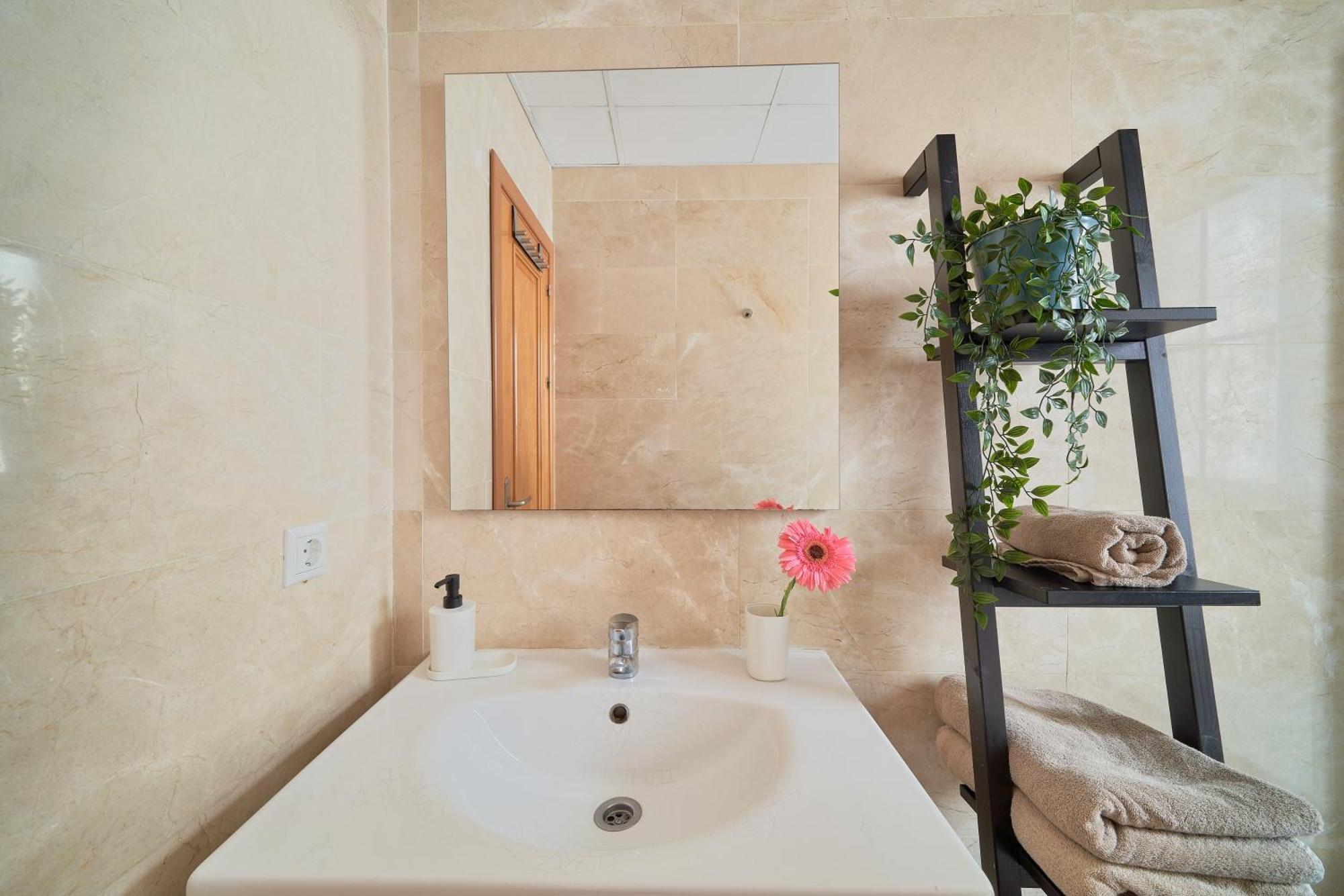 Apartamento En El Centro, Tranquilo Y Luminoso Málaga