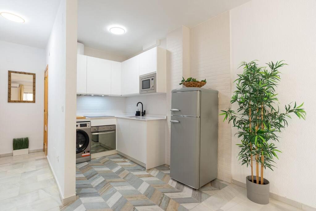 Mathew Cozy Apartment Malaga