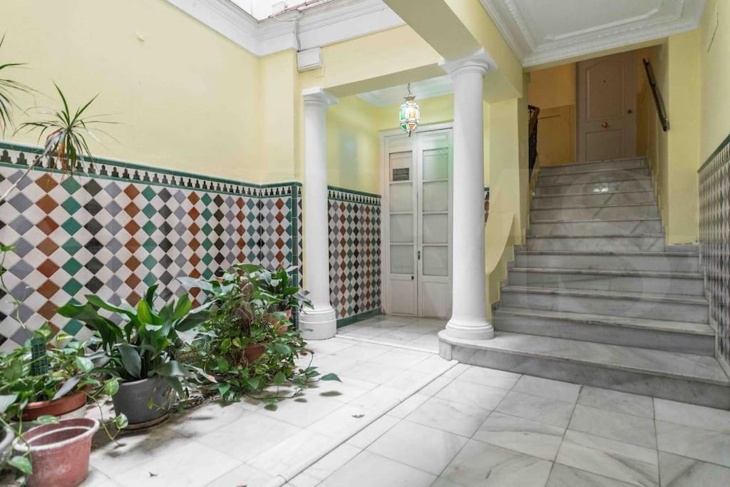 Appartamento Charming With Private Patio By Rems