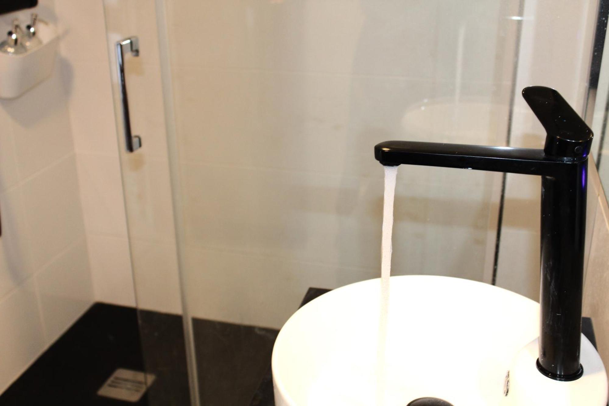 Flat With Balcony Ac Direct Bus To Sleeps 7 Malaga
