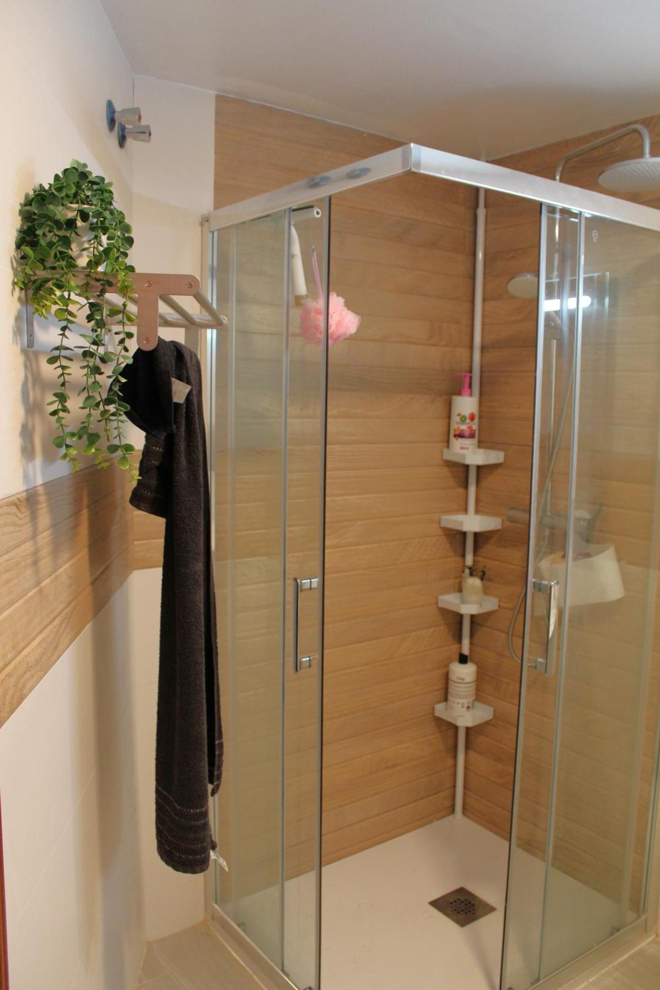 Homestay Flat With Balcony Ac Direct Bus To Sleeps 7 Malaga