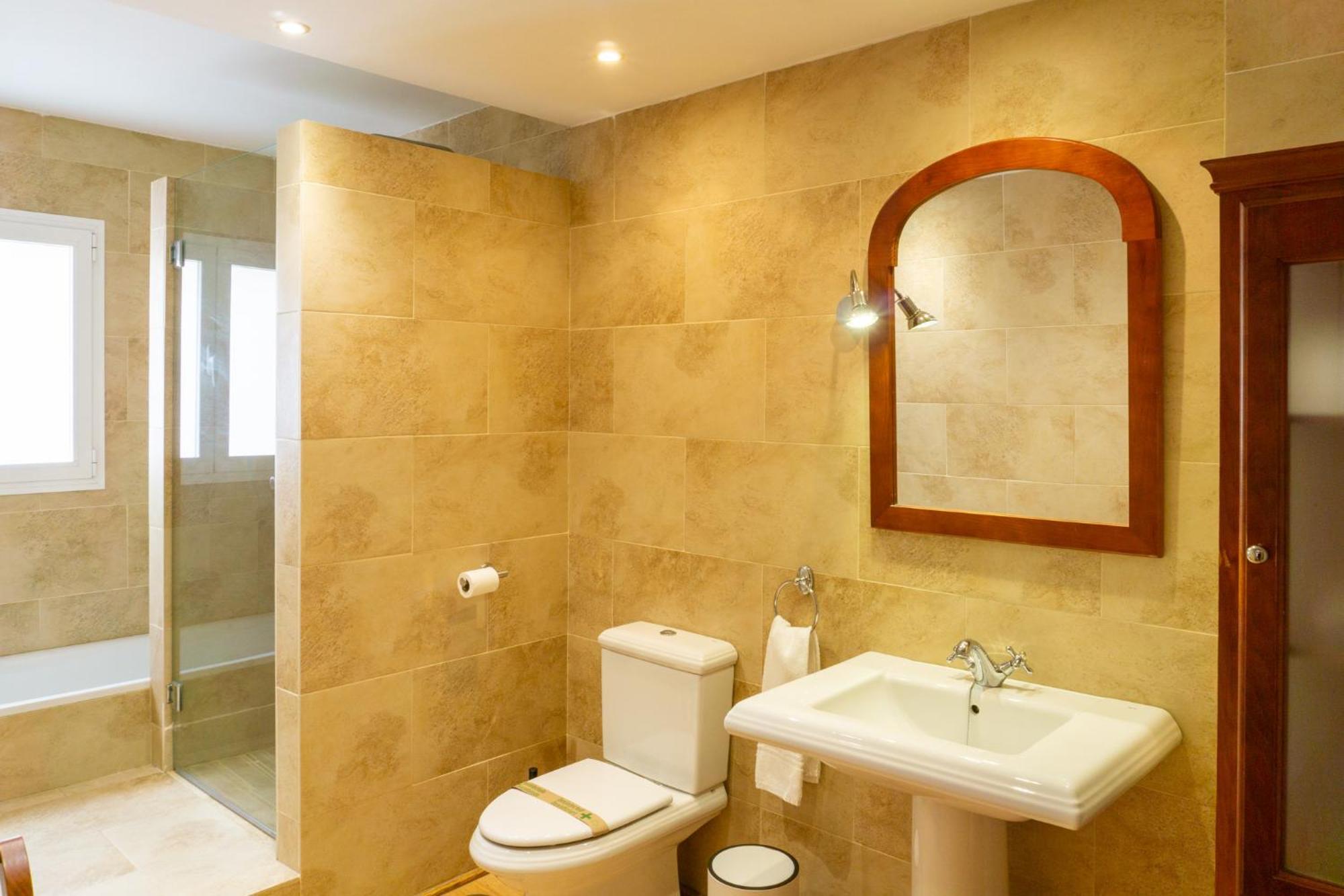House Pool & Parking Casa vacanze *